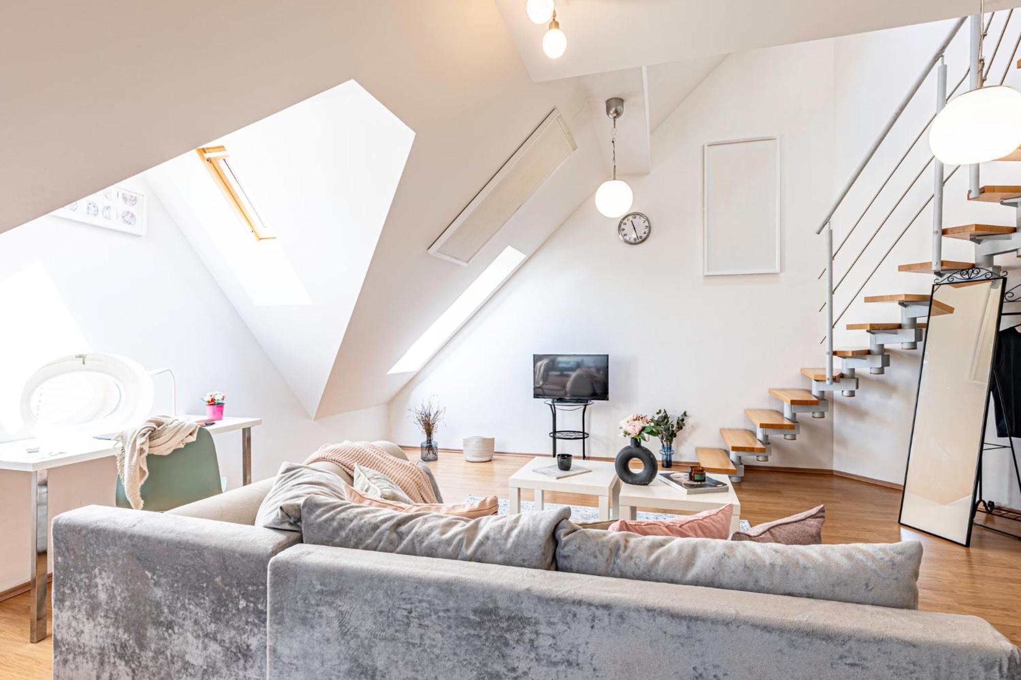 Days - Terrace - Stunning View - Duplex Praga